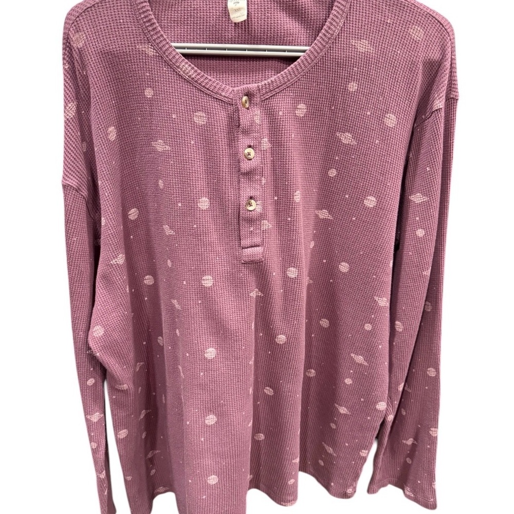 Kate Quinn Henley Longsleeve “retired cosmic” print